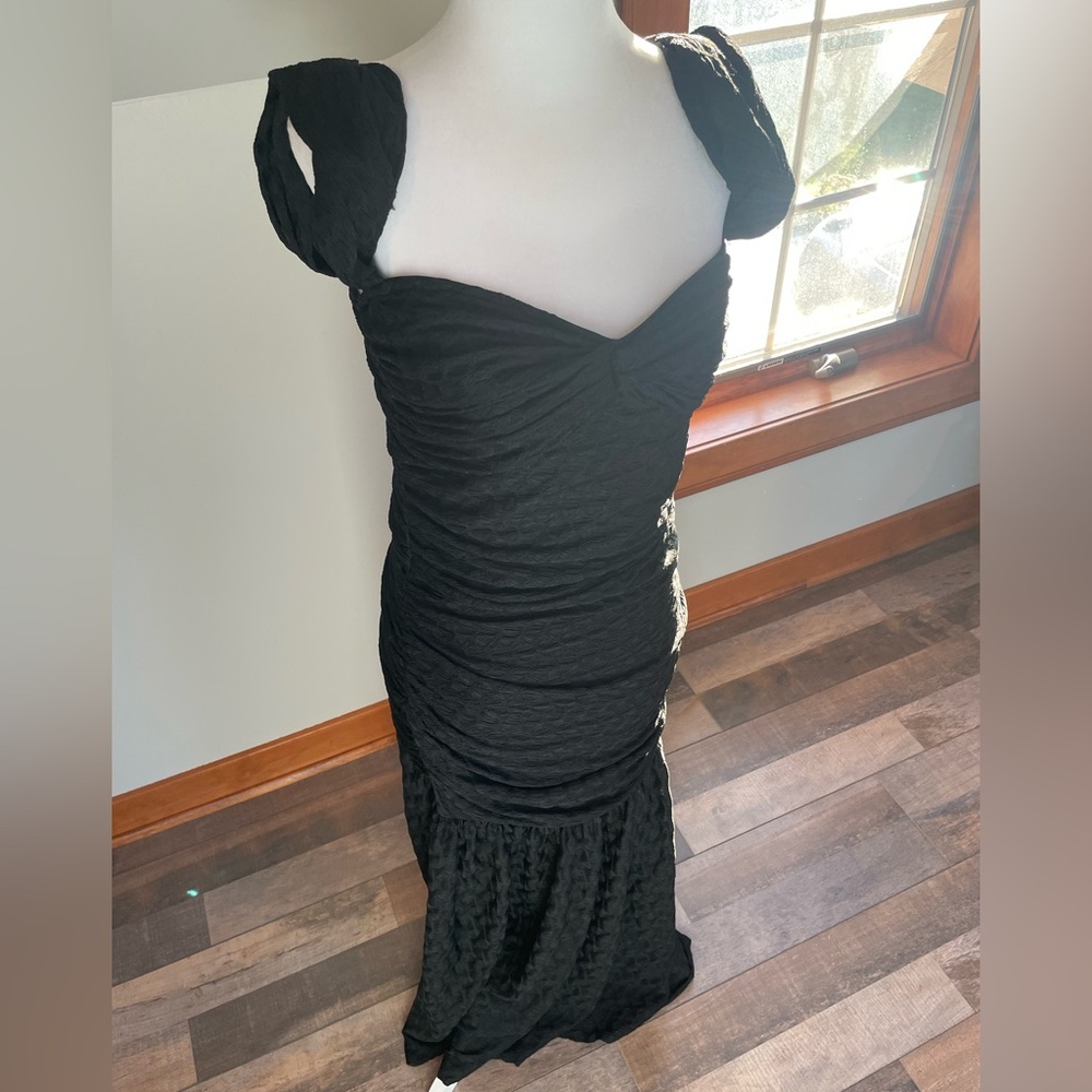 Promesa black ruched dress